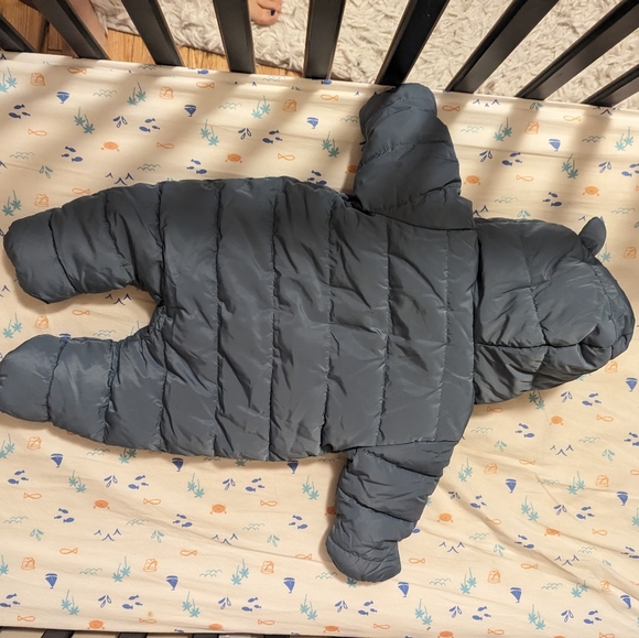 Infant snow suit (h&m size 2-4m) never worn - Picture 2 of 3